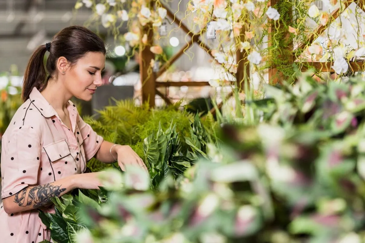 Designing aesthetic vertical gardens for urban homes